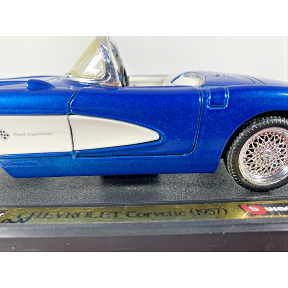 Road Tough 1957 Chevy Corvette 1:24 Scale Diecast Model Car With Plastic Stand - Picture 5 of 16